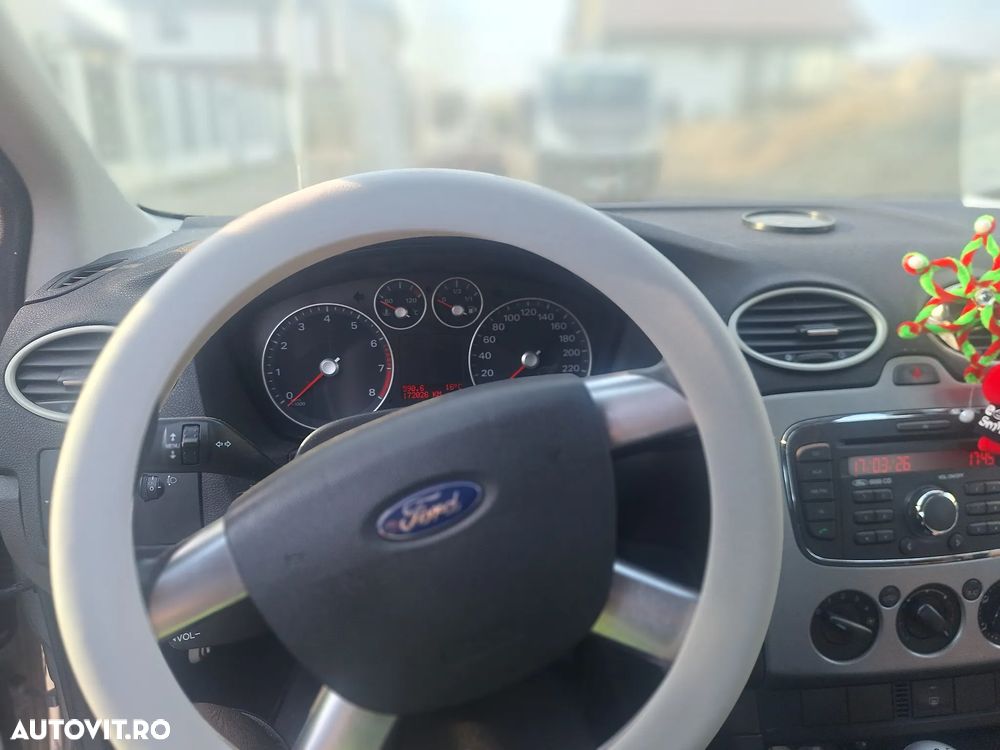 Ford Focus - 7
