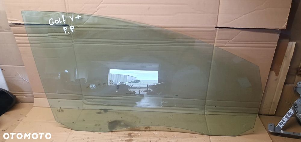 Szyba prawy przód przednia prawa VW Golf V Plus AS2 05r - 1