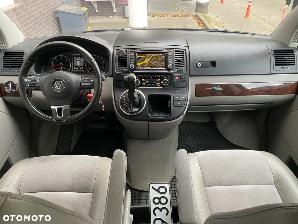 Volkswagen Multivan - 26