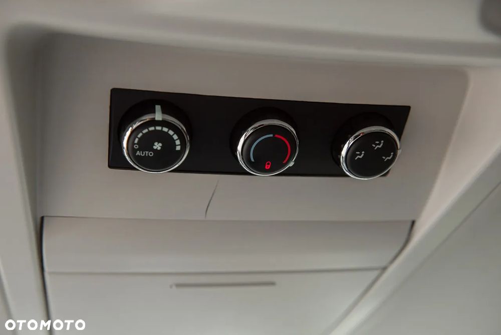 Chrysler Town & Country 4.0 Limited - 31