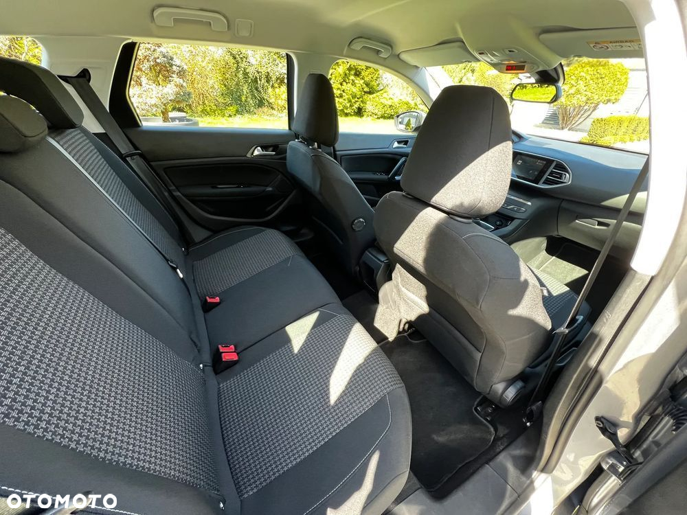 Peugeot 308 1.2 PureTech Business Line S&S - 22