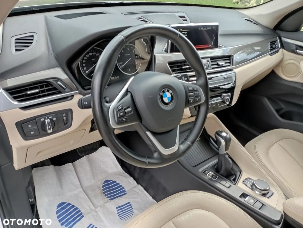 BMW X1 sDrive18d xLine - 20