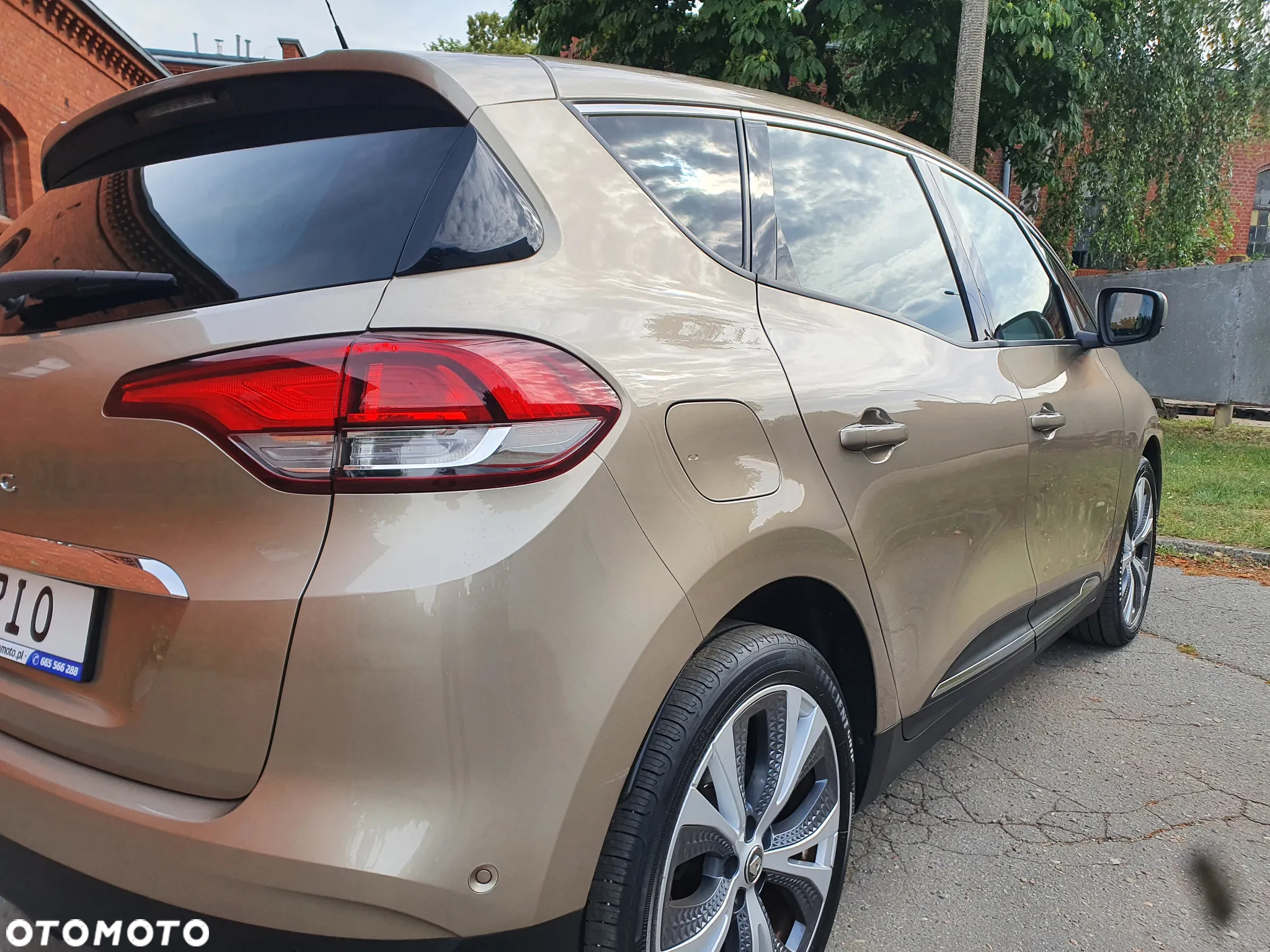 Renault Scenic TCe 140 GPF INTENS - 4