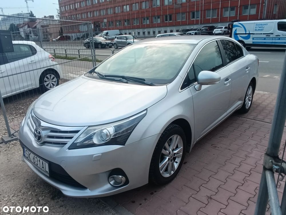 Toyota Avensis 2.0 D-4D Luna - 2