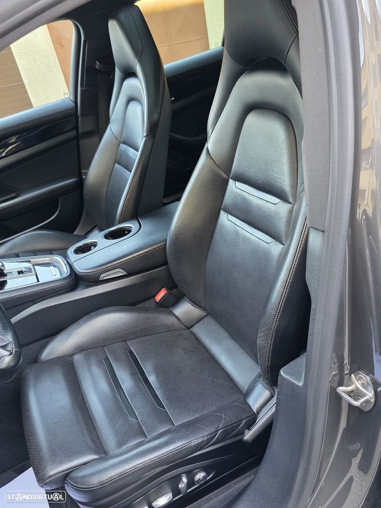 Porsche Panamera 4 S - 9