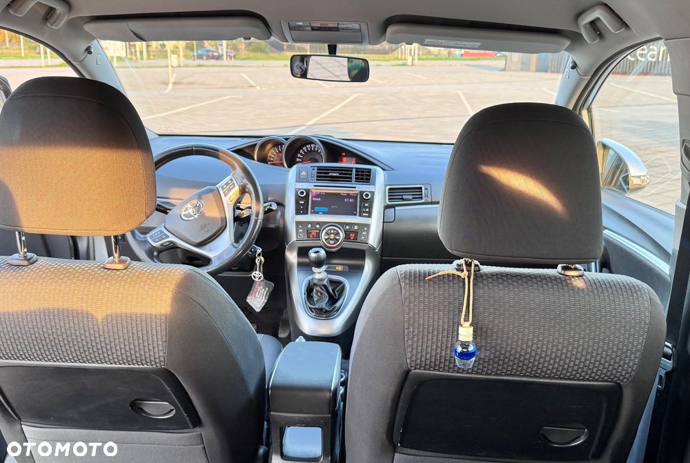 Toyota Verso 1.8 Premium - 2