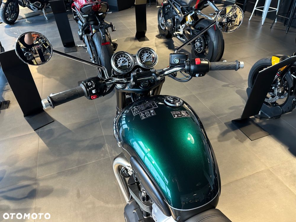 Triumph Bonneville - 5