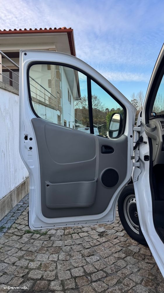 Opel VIVARO - 15
