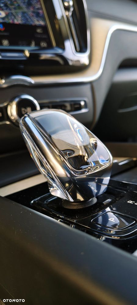 Volvo XC 60 B4 D Inscription - 13