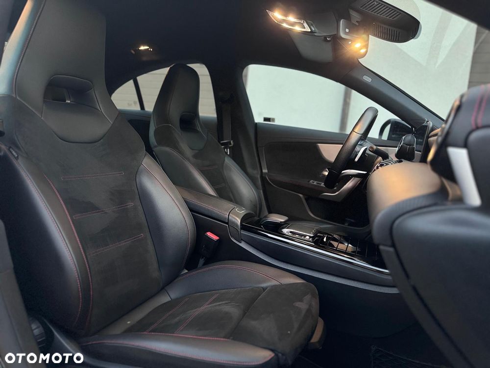 Mercedes-Benz CLA 180 AMG Line 7G-DCT - 23