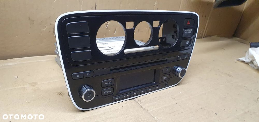 Radio radioodtwarzacz fabryczne VW UP 1S0035156B - 3