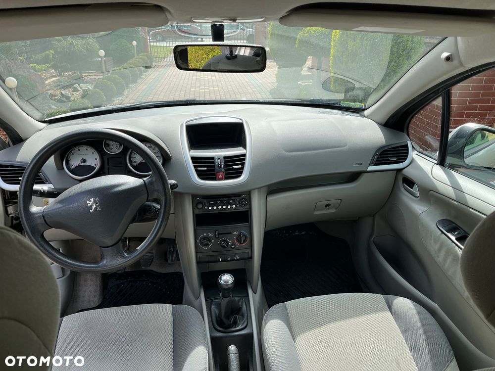 Peugeot 207 1.4 16V U Move - 8