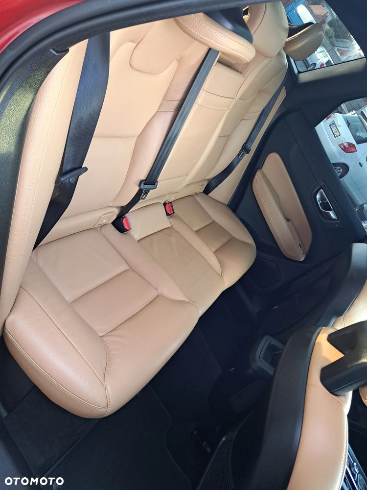 Volvo XC 60 T5 AWD Geartronic Momentum - 24