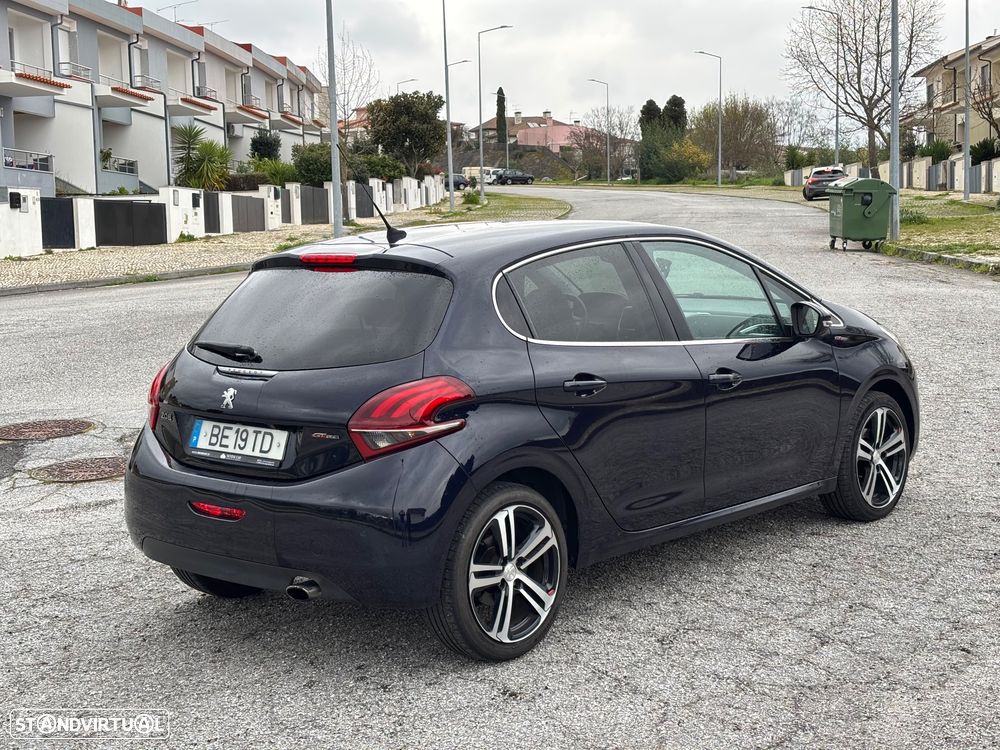 Peugeot 208 1.2 PureTech GT Line - 4