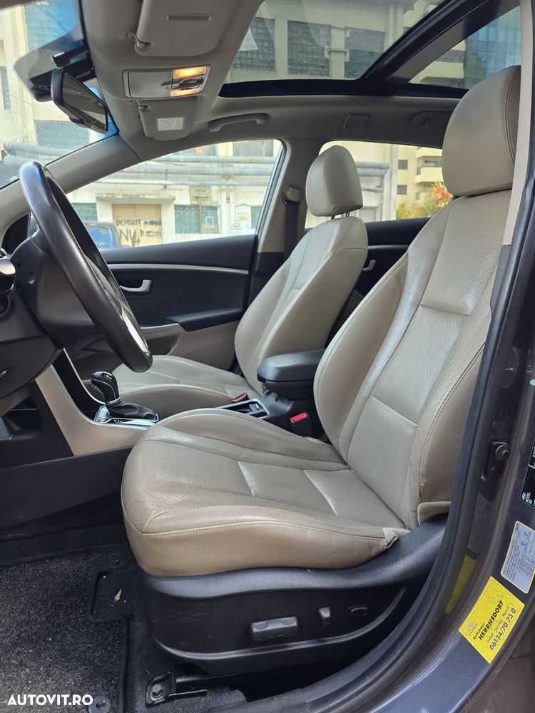 Hyundai i30 blue Kombi 1.6 CRDi DCT Premium - 40