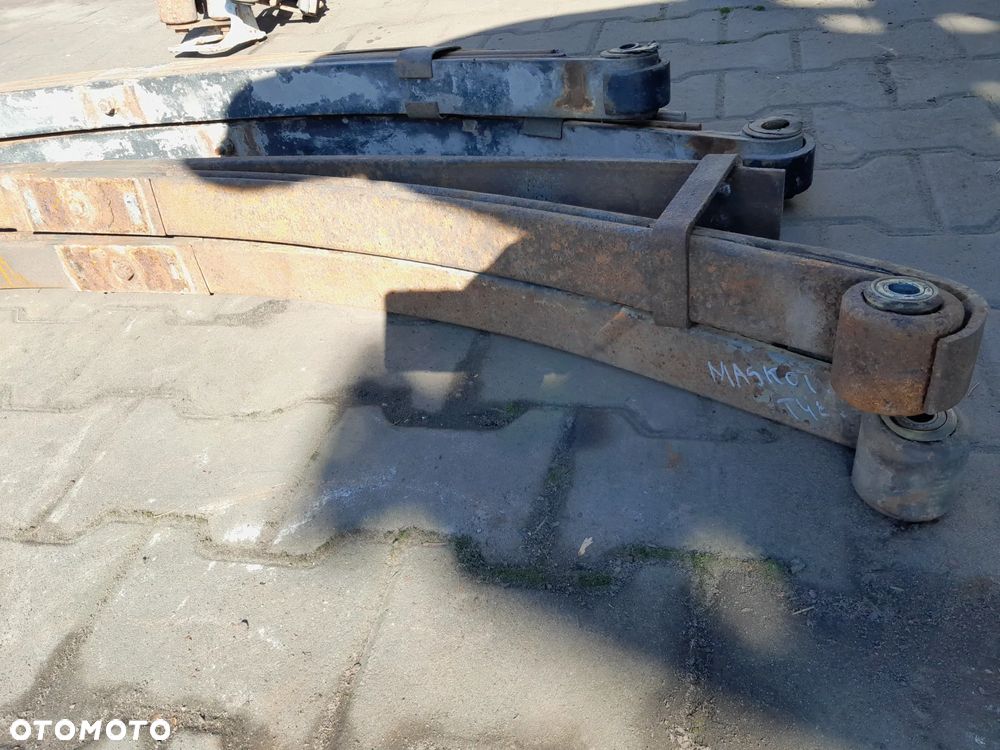 Resory komplet 3 pióra Renault Mascott 2.8 - 2