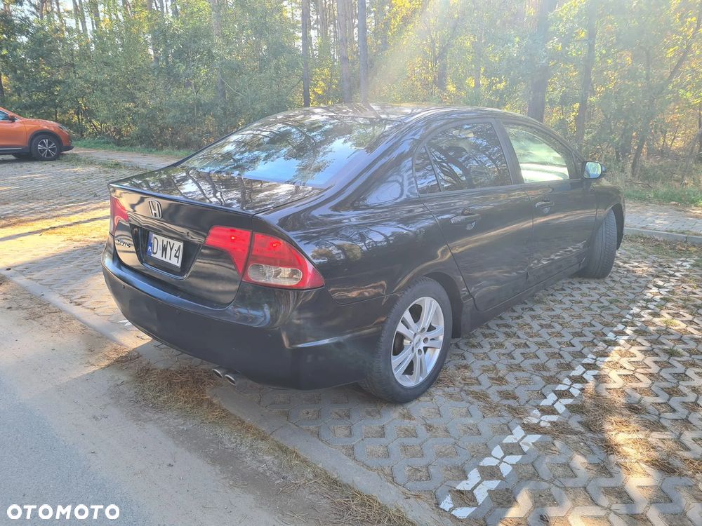 Honda Civic 2007 photo 4