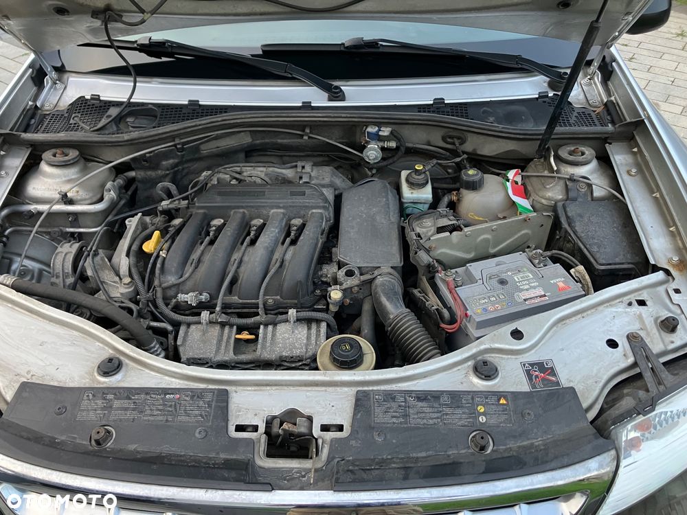 Dacia Duster 1.6 SL Garmin 4x4 - 8