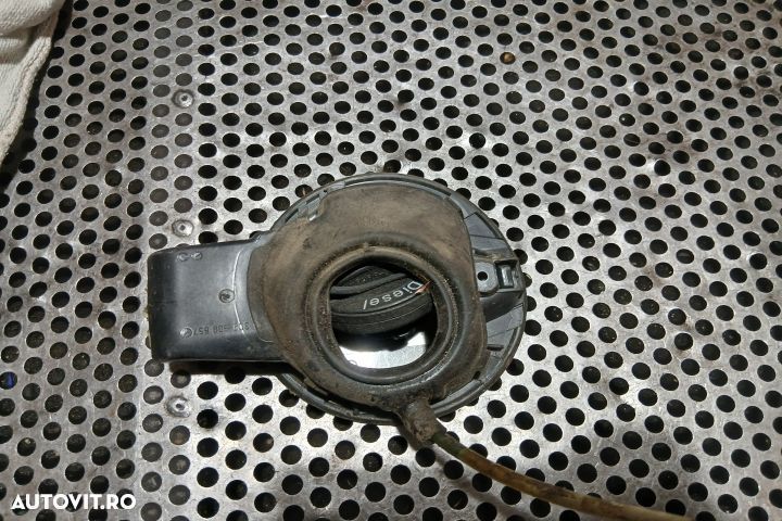 Usita rezervor 3C9809857 3C9809857 Volkswagen VW Passat B6 [2005 - 20 - 2