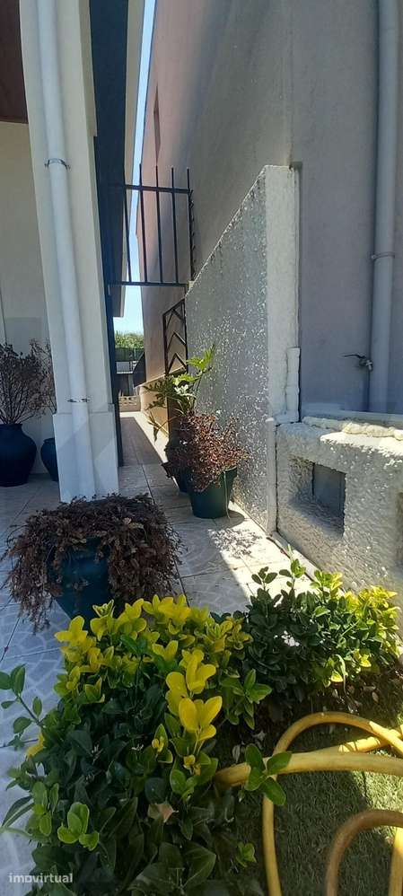 Moradia T2+1 com Jardim em Zona Privilegiada de Leça do Balio - Grande imagem: 3/25