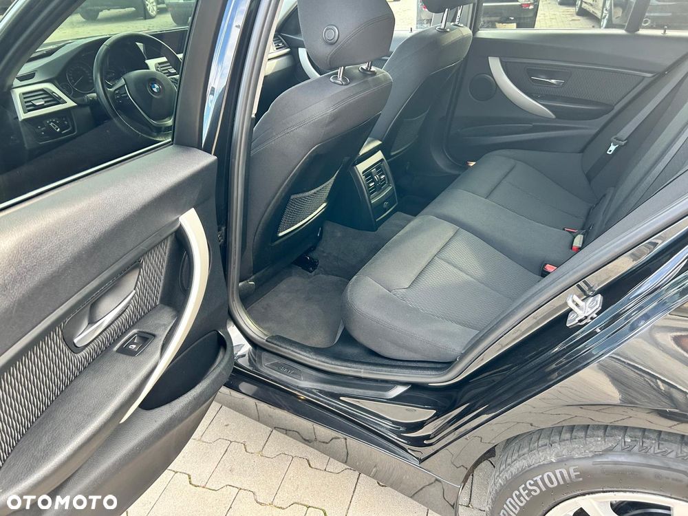 BMW Seria 3 320d - 21