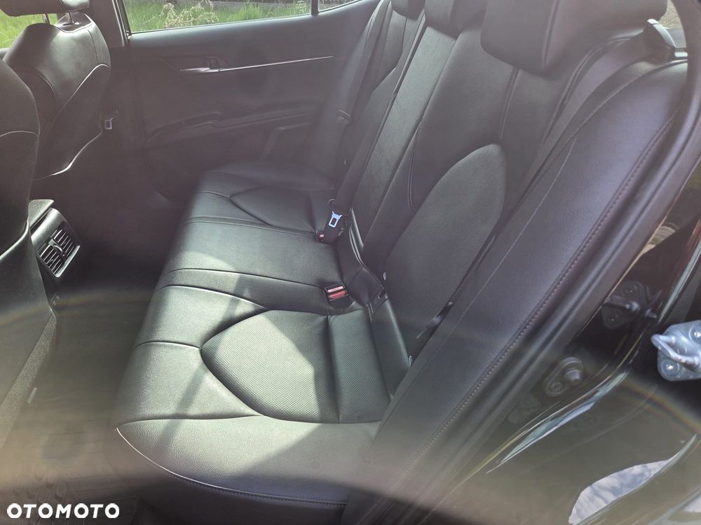 Toyota Camry 2.5 Hybrid Executive CVT - 9