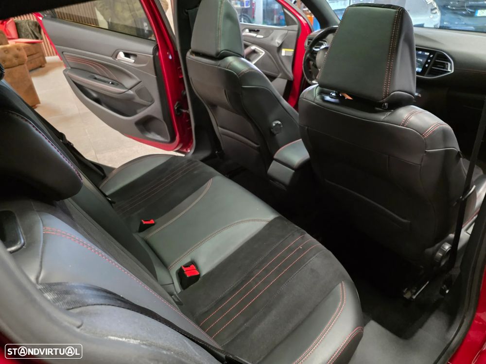 Peugeot 308 BlueHDi FAP 180 EAT8 Stop & Start GT - 19