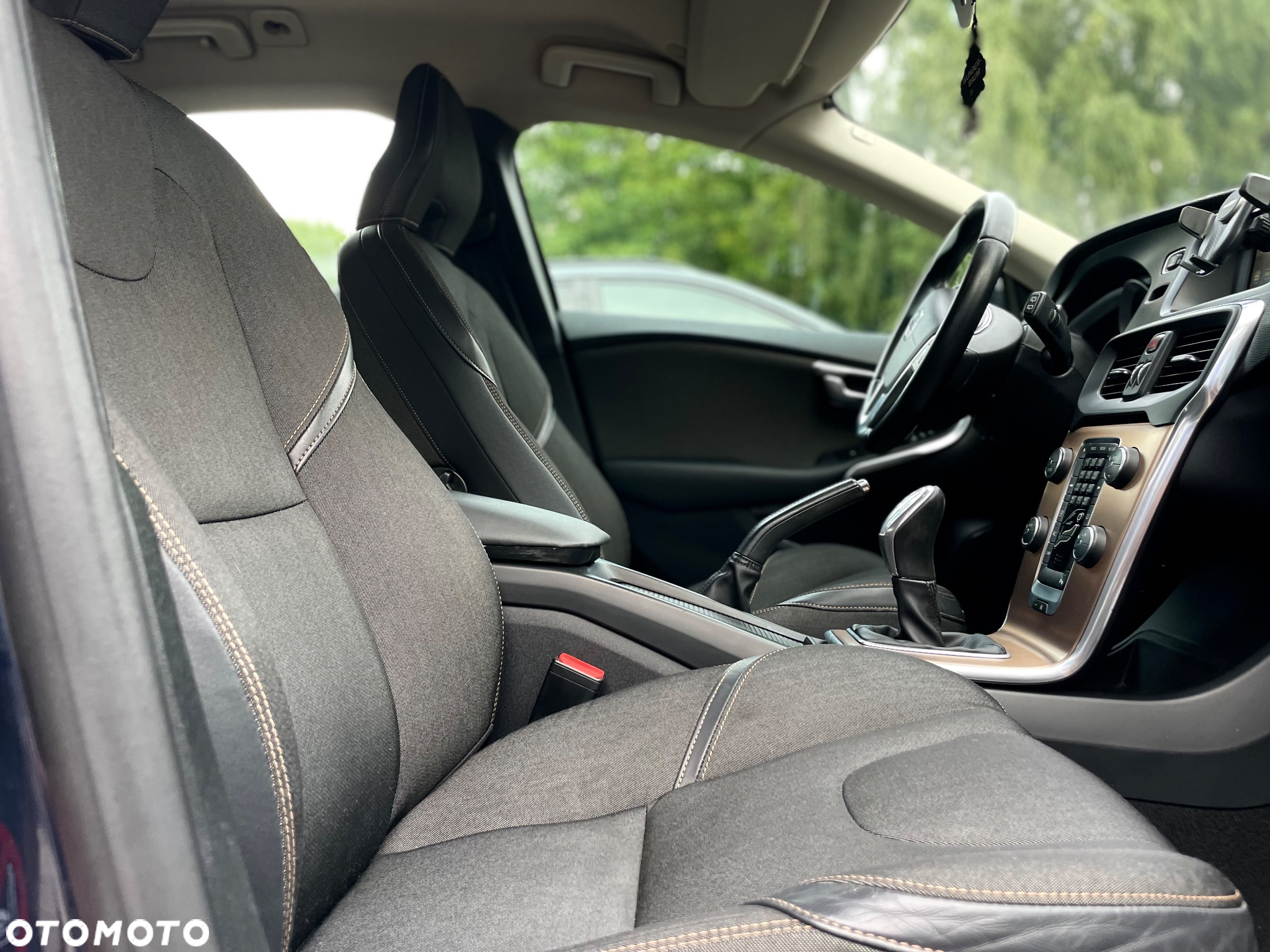 Volvo V40 D2 Momentum - 13