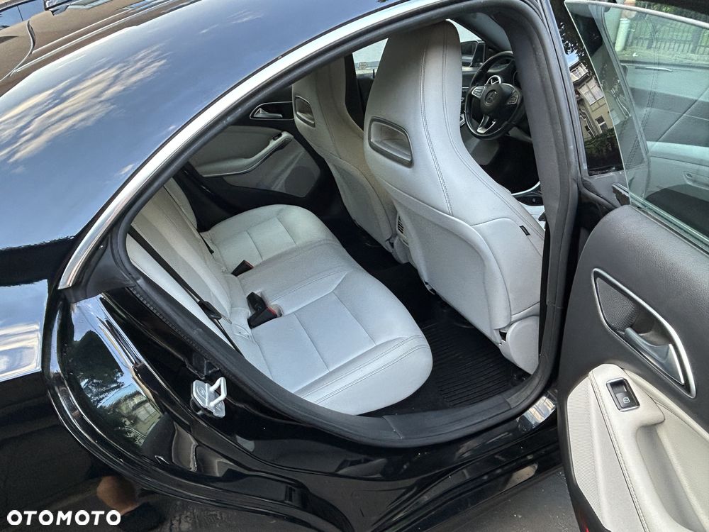 Mercedes-Benz CLA 250 4-Matic - 9