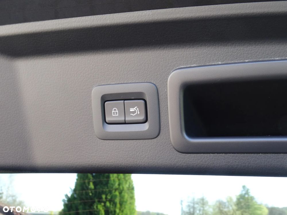 Mazda CX-30 SKYACTIV-G 2.0 M-Hybrid SELECTION - 32