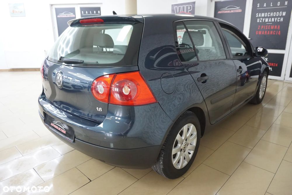 Volkswagen Golf 1.6 Comfortline - 9