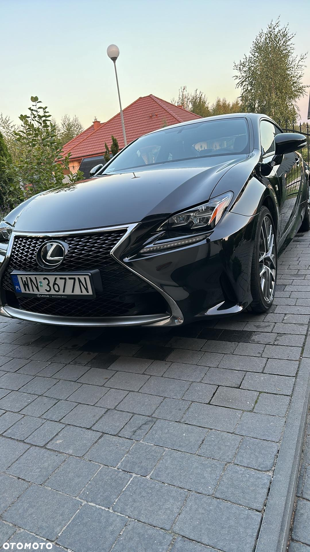 Lexus RC 200t / 300 F Sport - 27