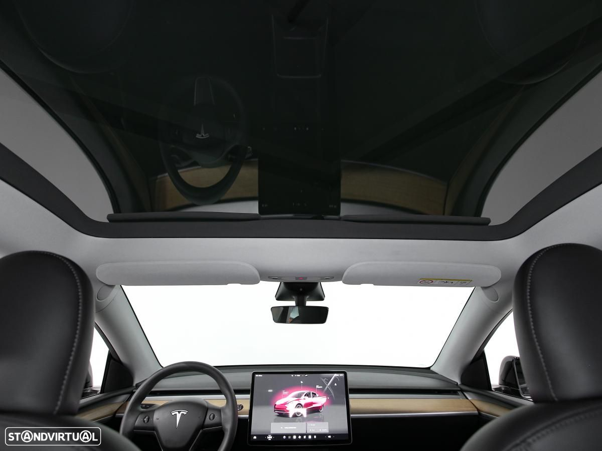 Tesla Model Y Long Range Dual Motor AWD - 6