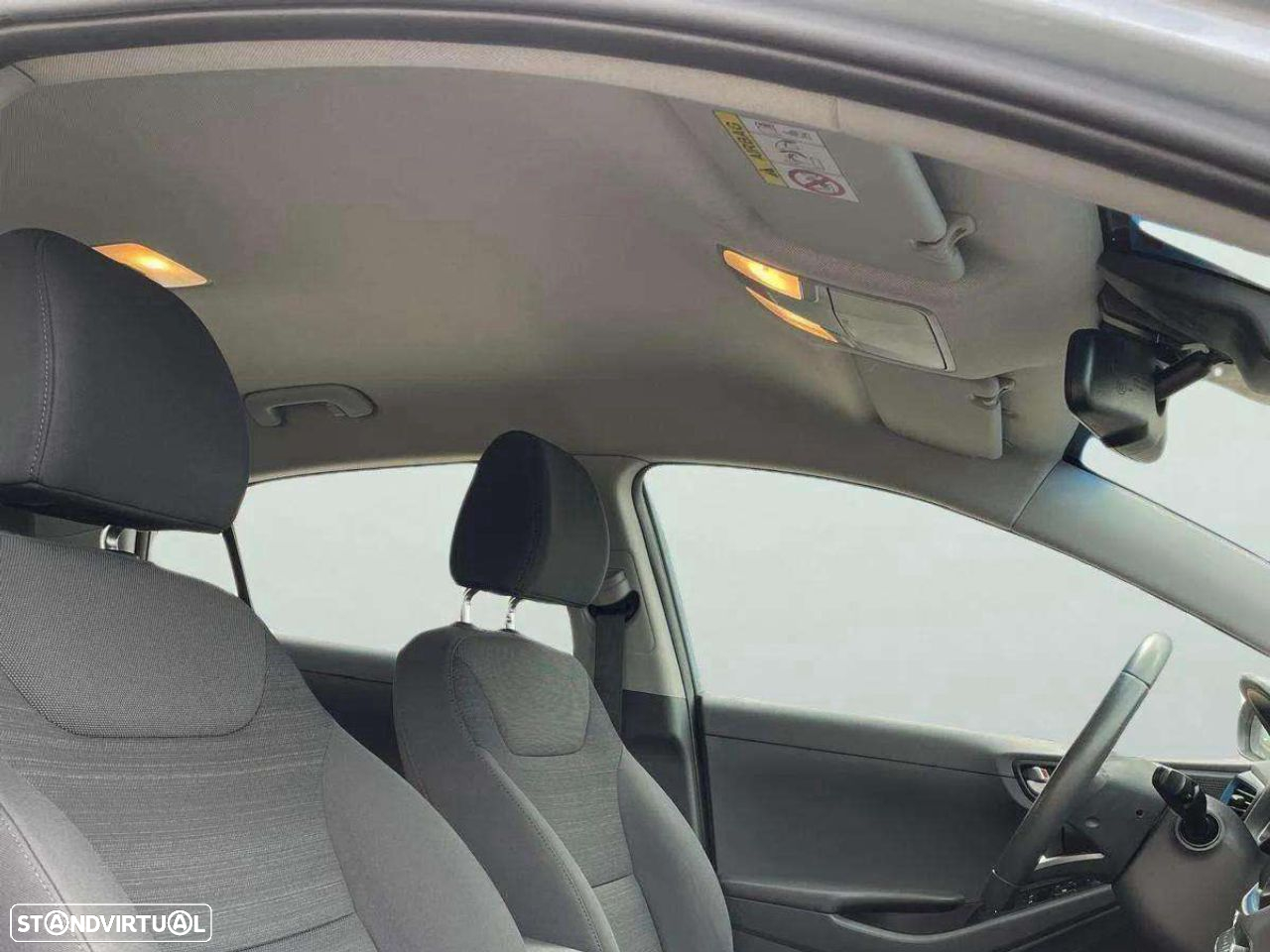 Hyundai Ioniq 1.6 GDI HEV Hybrid Tech - 17