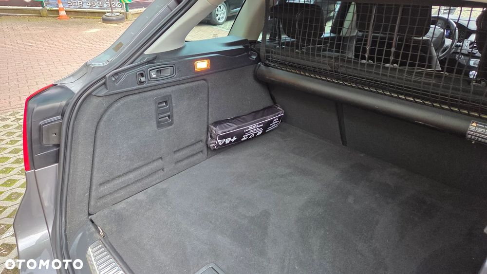 Renault Laguna dCi 150 FAP Start-Stop Paris - 5
