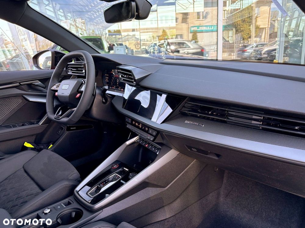 Audi RS3 Limousine - 19