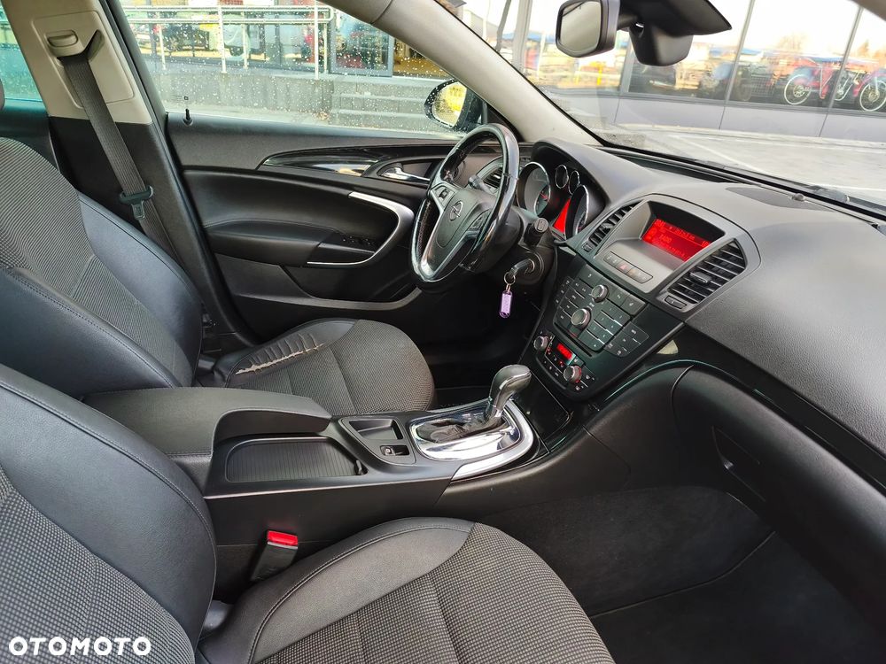 Opel Insignia - 18