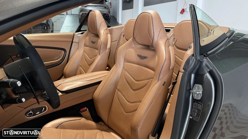 Aston Martin DBS Volante Superleggera - 24