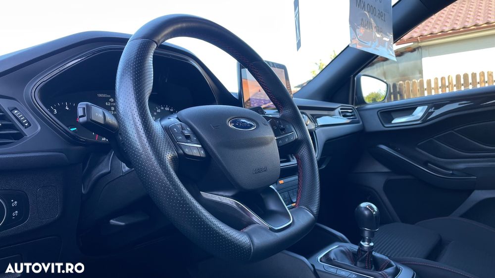 Ford Focus 1.0 EcoBoost Start-Stopp-System ST-LINE - 12
