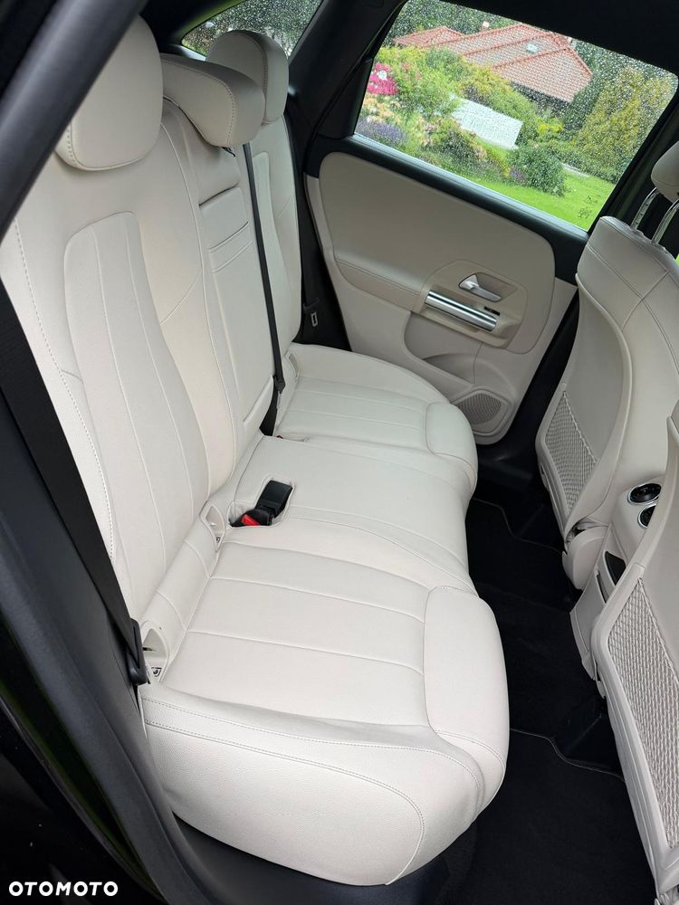 Mercedes-Benz Klasa B 180 d Style 7G-DCT - 7