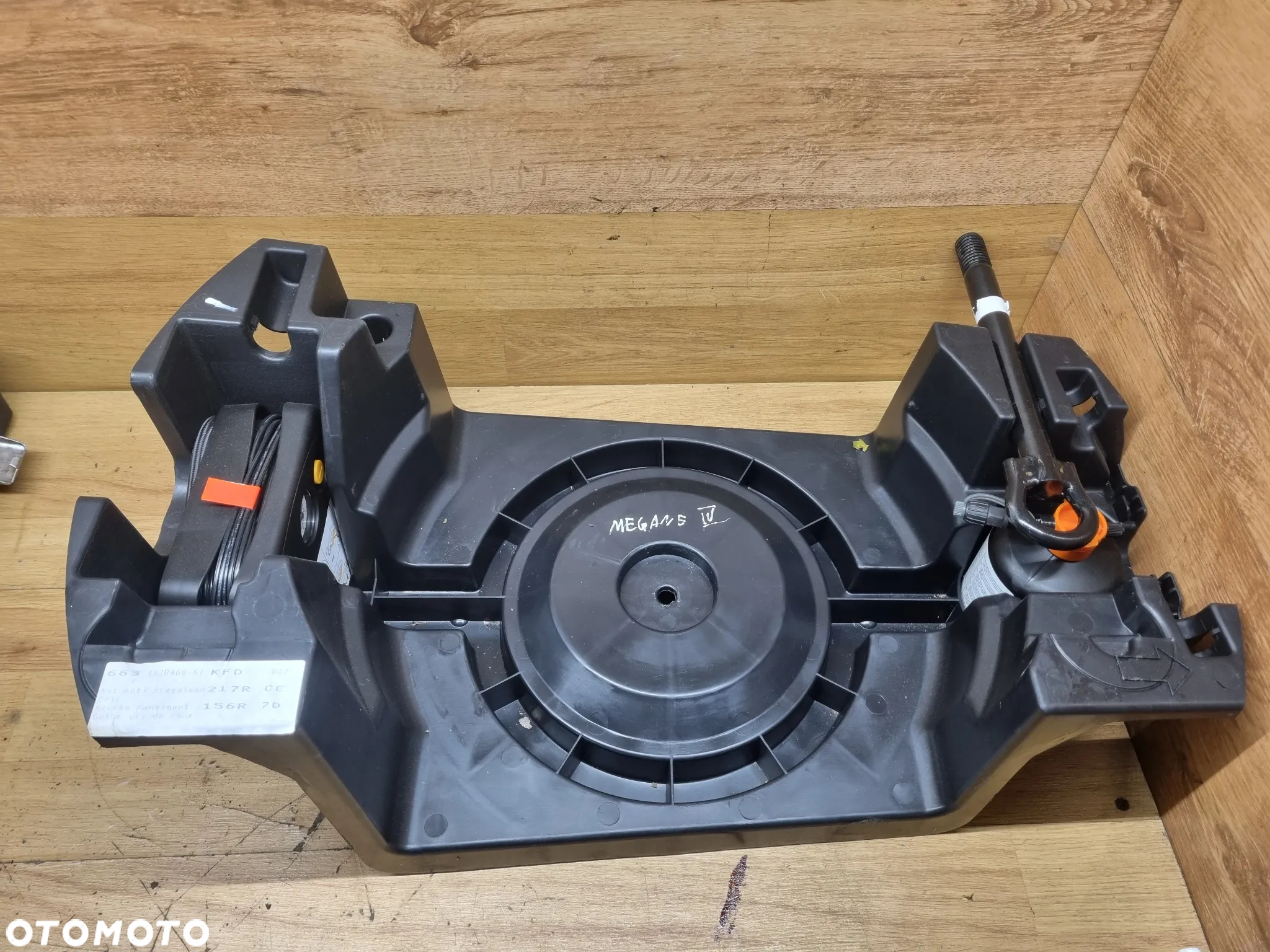 GLOSNIKI SUBWOOFER WZMACNIACZ renault megane IV - 4
