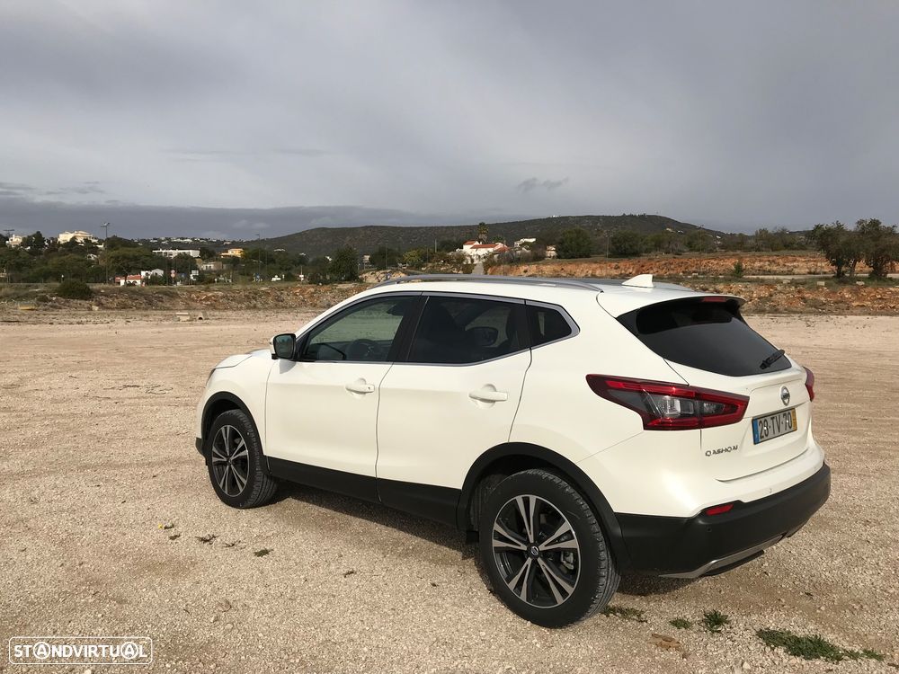 Nissan Qashqai 1.6 dCi N-Connecta Led - 2