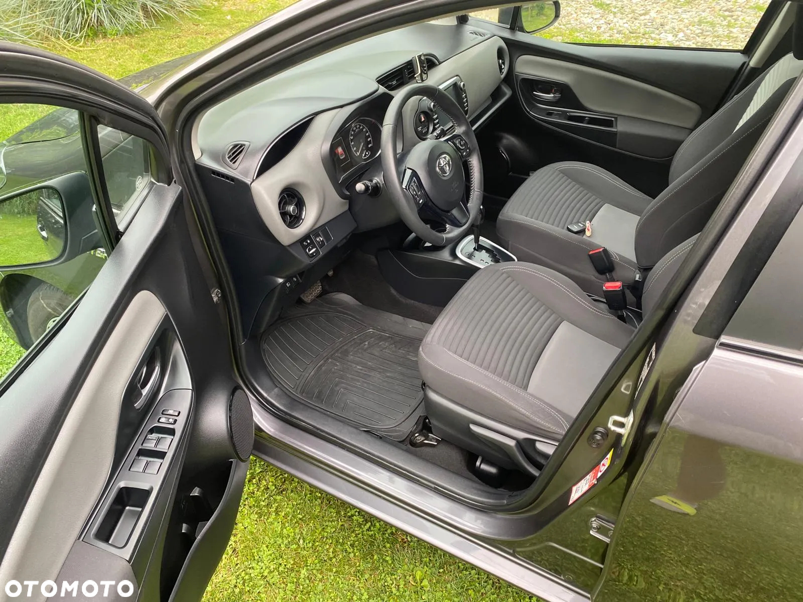 Toyota Yaris - 7