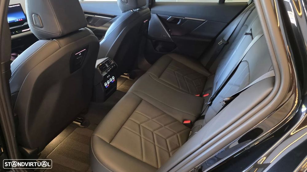 BMW 530 e Pack Desportivo M Pro - 58