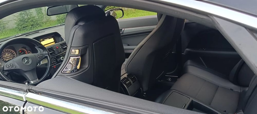 Mercedes-Benz Klasa E 250 CGI BlueEFFICIENCY Automatik Elegance - 34