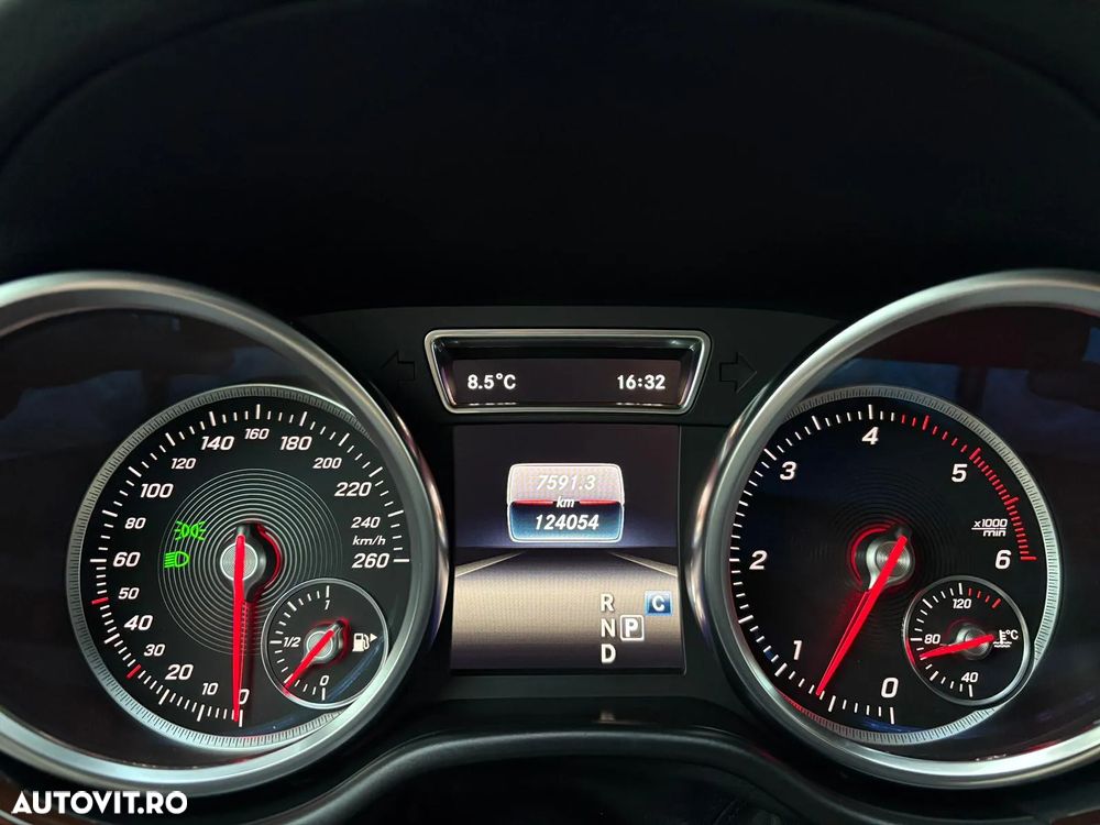 Mercedes-Benz GLE 350 d 4Matic 9G-TRONIC AMG Line - 25