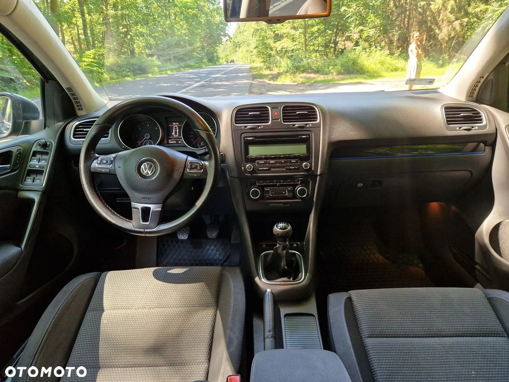 Volkswagen Golf 1.6 TDI Comfortline - 5
