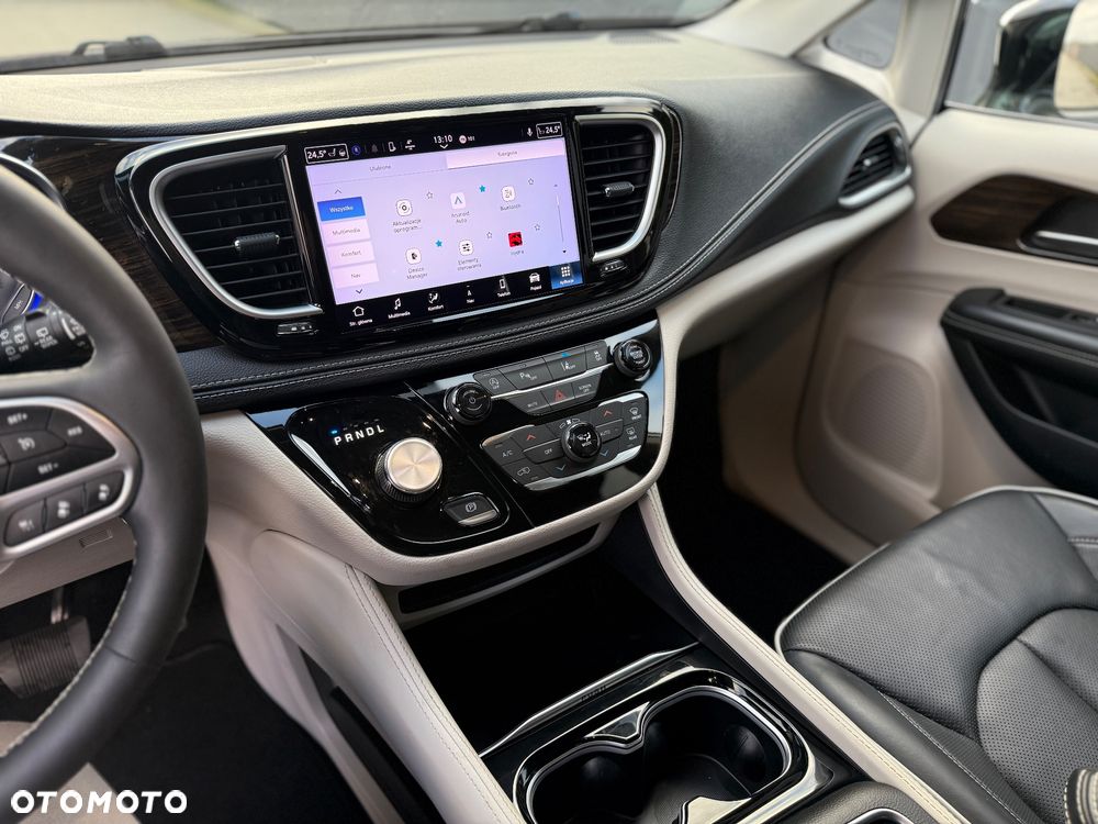 Chrysler Pacifica - 19