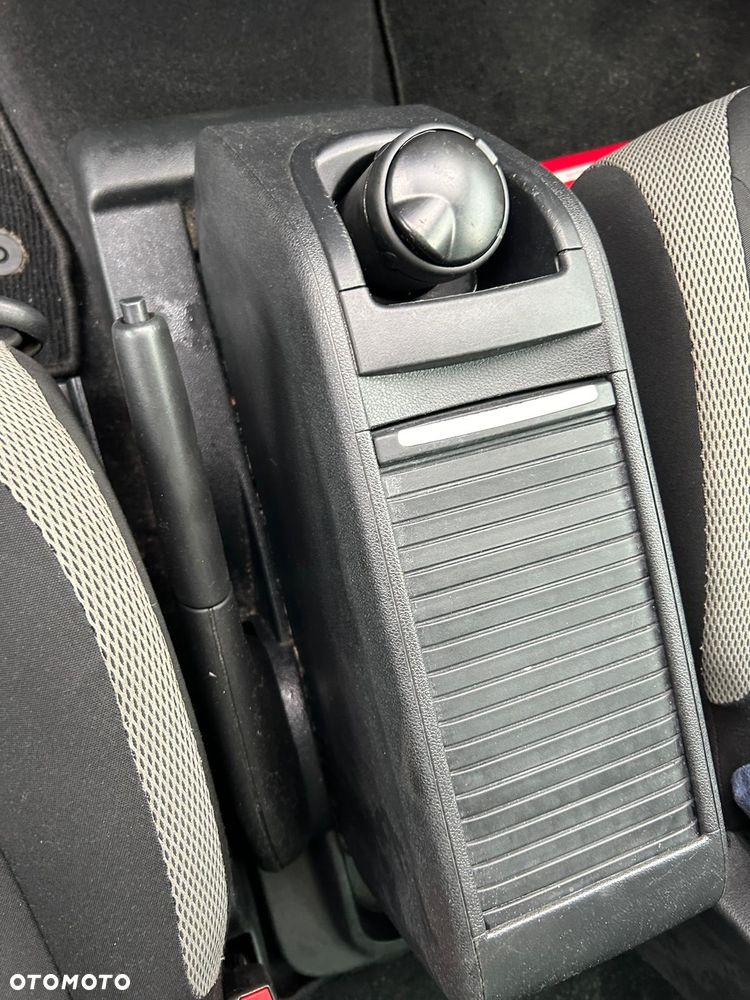 Citroën Berlingo e-HDi 90 FAP EGS6 Multispace Exclusive - 28