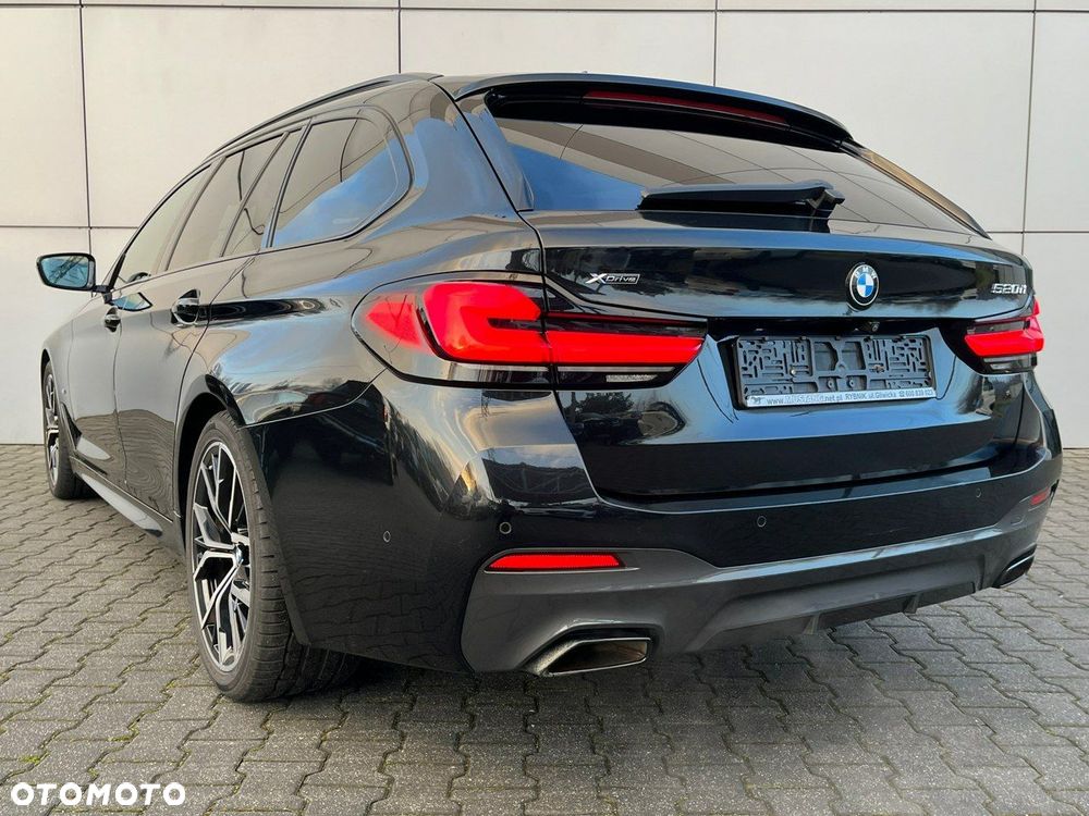 BMW Seria 5 520d xDrive M Sport Edition - 10